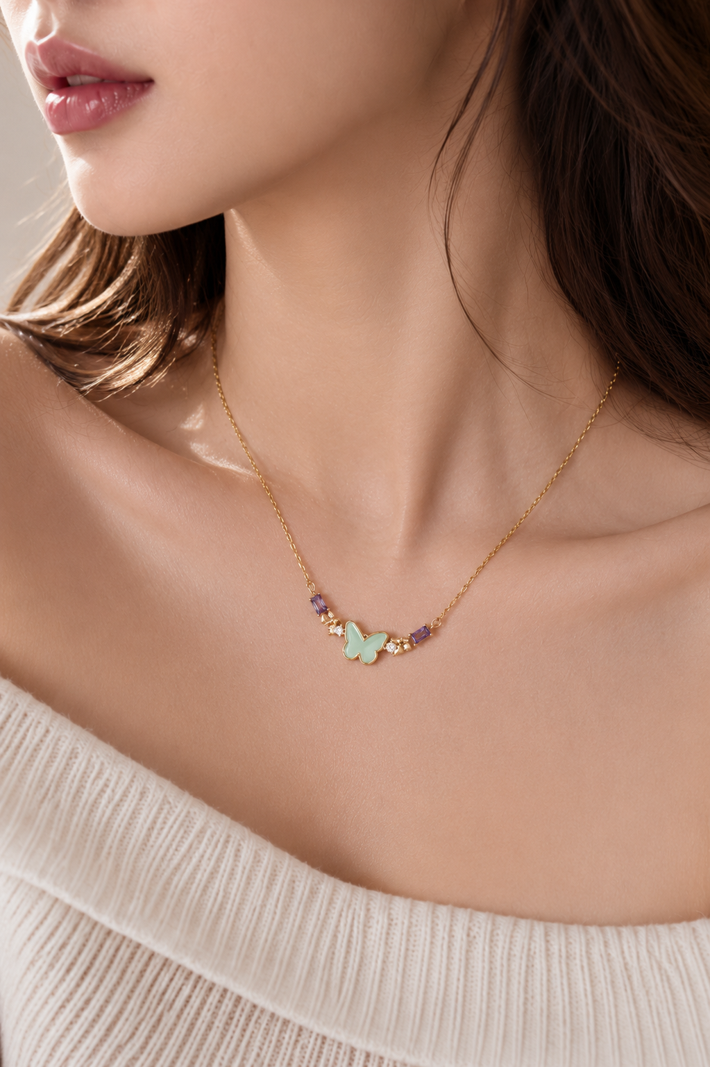 VIYOMA Mint Papillon Necklace
