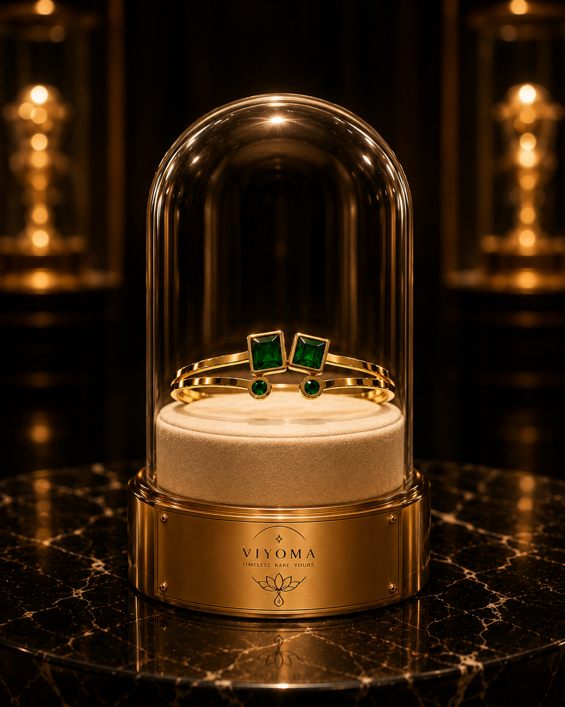 VIYOMA Emerald Royale Cuff